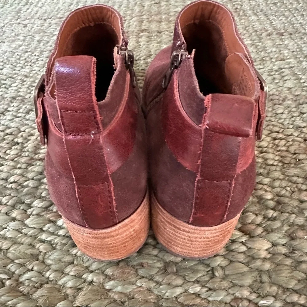 Kork-Ease Mesa Burgundy Suede Leather Ankle Boots Bootie Brass Buckle Sz 8 READ